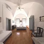 Oia's Heritage Captain Mansion ヴィラ