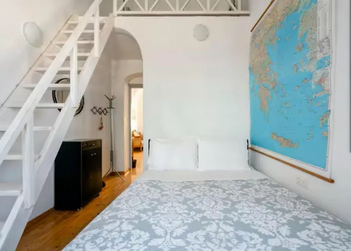 Oia's Heritage Captain Mansion Ía