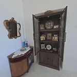 Oia's Heritage Captain Mansion Villa