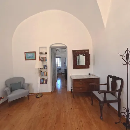 Oia's Heritage Captain Mansion Oia