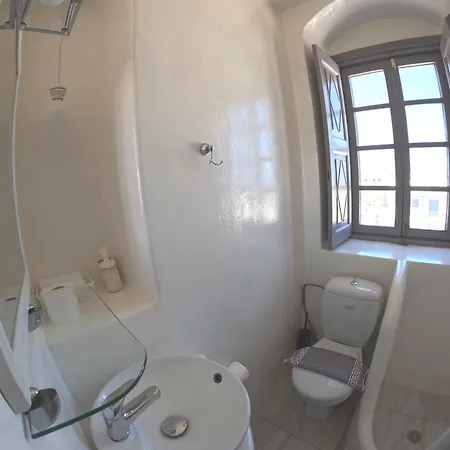Oia's Heritage Captain Mansion Villa
