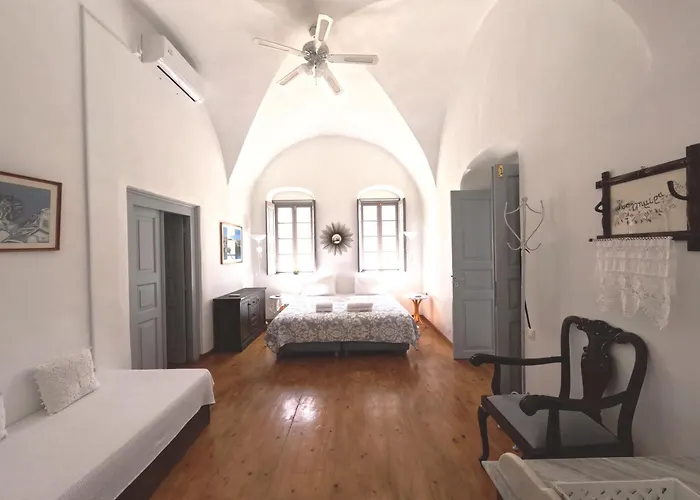 Oia's Heritage Captain Mansion 别墅