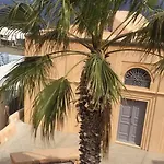 Oia's Heritage Captain Mansion Villa Ía