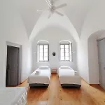 Oia's Heritage Captain Mansion וילה *