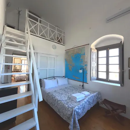 Villa Oia's Heritage Captain Mansion